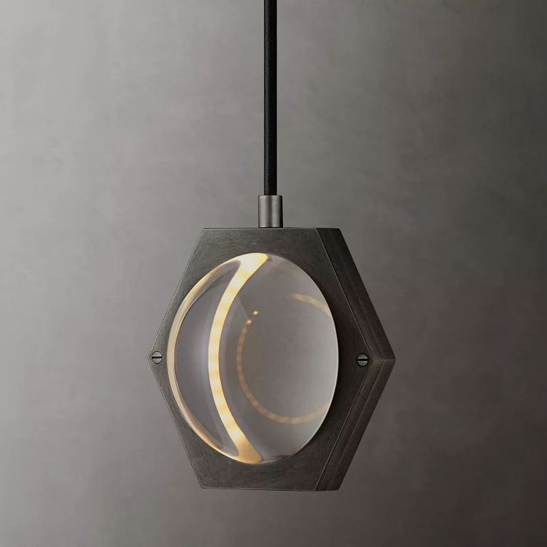 Eclatant Grand Pendant 7"