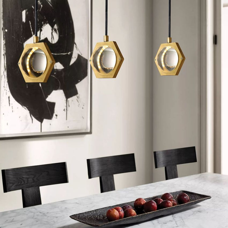 Eclatant Grand Pendant 7"
